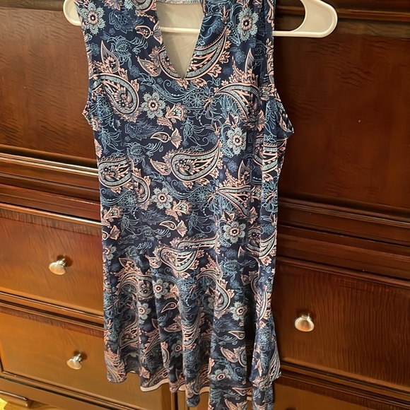 Golf Tennis Ruffled Paisley Dress - Picture 2 of 3
